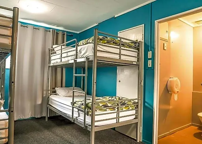 Crashpalace Backpackers Hostel