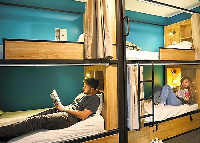 Hostel Crashpalace Backpackers *